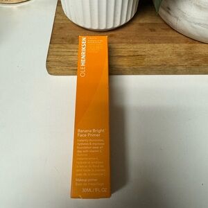 Olehenriksen-Banana Bright Face Primer NIB